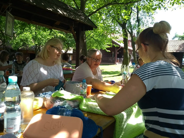 Światowy Dzień Dziergania w Miejscach Publicznych 2020 - Markowa. Wokół szydełka Pasja 4 Światowy Dzień Dziergania w Miejscach Publicznych 2020 - Markowa. Wokół szydełka Pasja 4 - Szydełko Pani Myszy