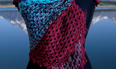 "Flying to the moon" - shawl