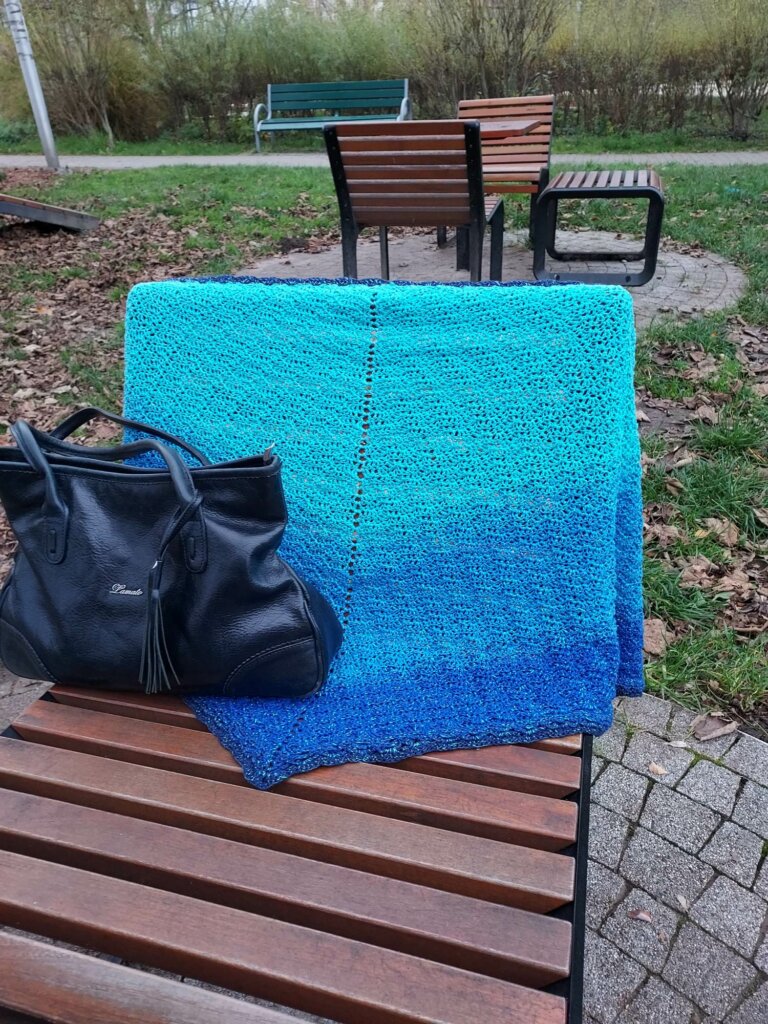 *Jodełka - z głębi oceanu* Chusty bawełna/akryl, Niebieskie migdały 5 *Jodełka - z głębi oceanu* Chusty bawełna/akryl, Niebieskie migdały 5 - Szydełko Pani Myszy