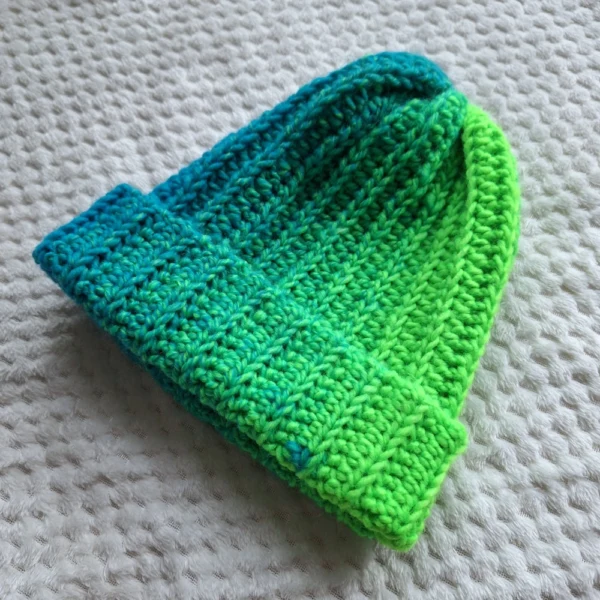 Czapka szydełkowa beanie – „Zielony neon” - Szydełko Pani Myszy 3