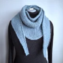 Szaliczek dzianinowy "Cantaloupe Shawl" - morska zieleń 4 Szaliczek dzianinowy "Cantaloupe Shawl" - morska zieleń - obrazek 4